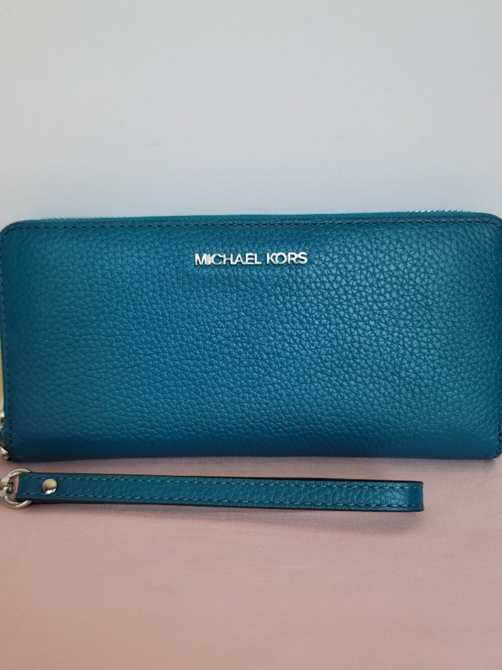 MICHAEL KORS Jet Set Travel Large Continental Pebbled Leather Wallet-Lagoon⭐